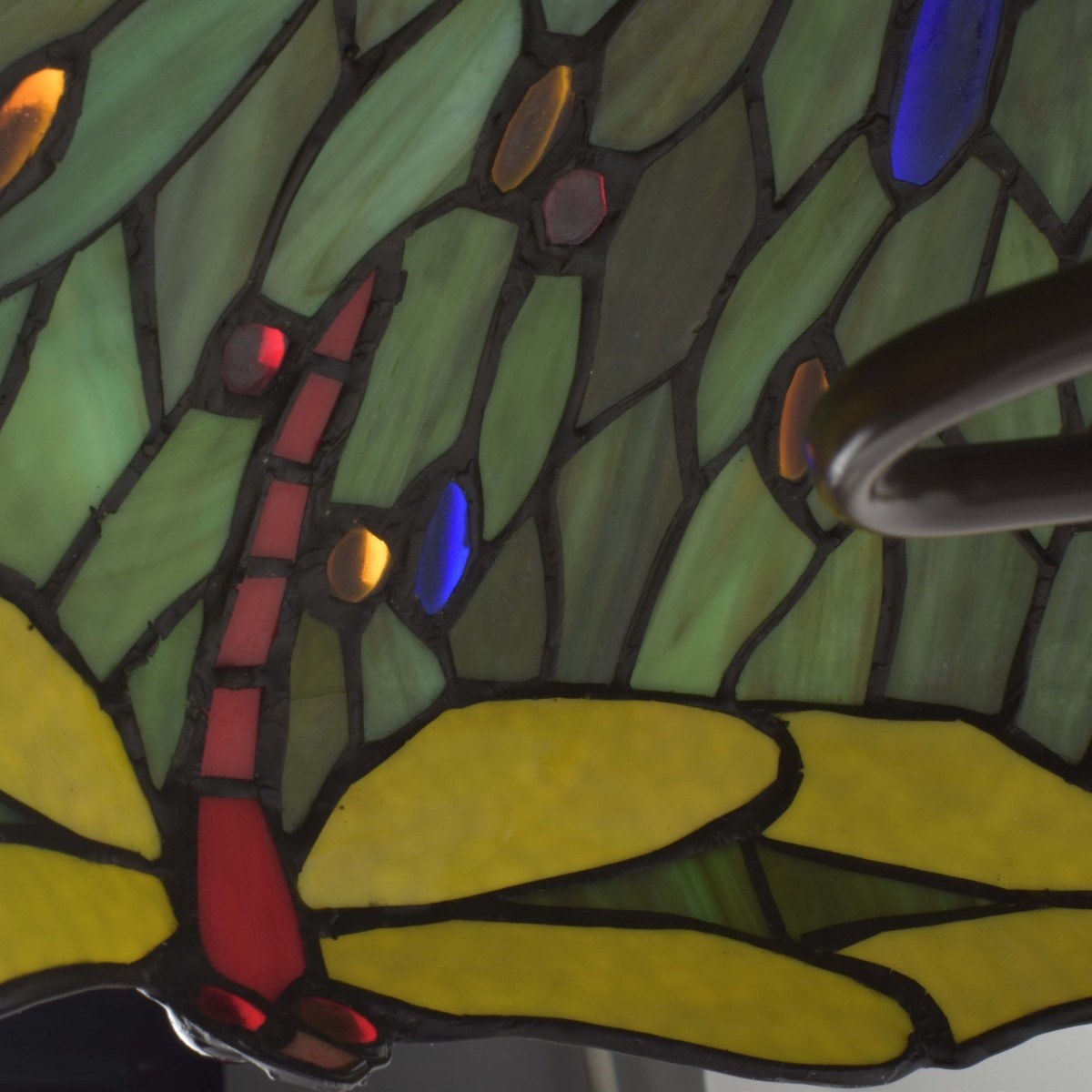 Tiffany-style Stained Glass Lamp