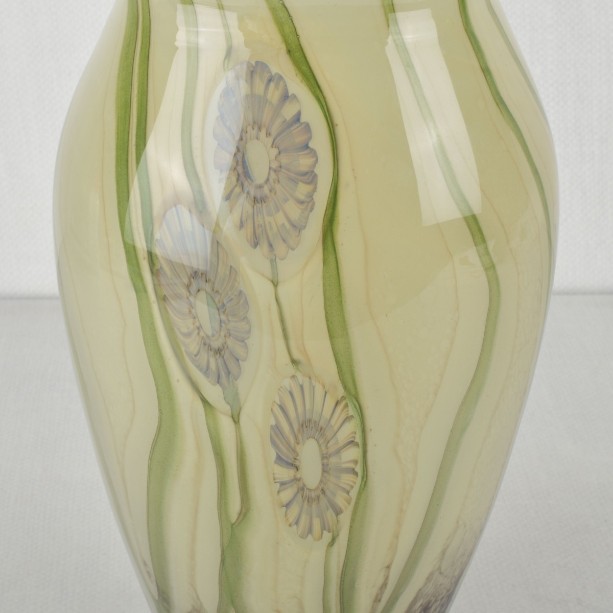 Robert Eickholt Art Glass Vase
