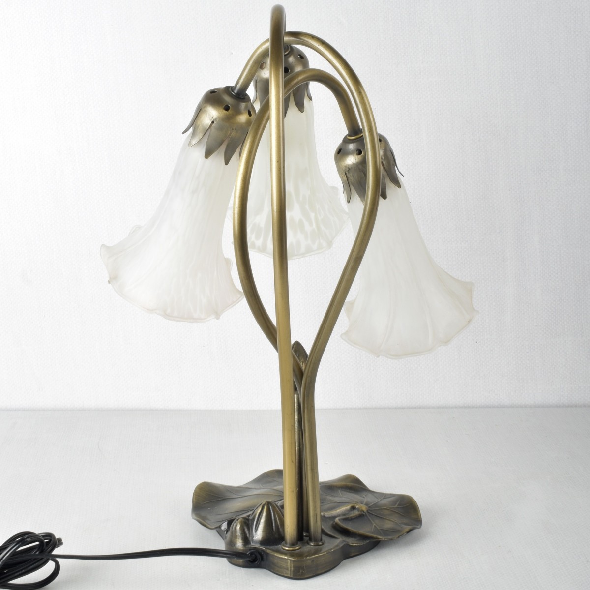 Tiffany Style Lily Pad Lamp