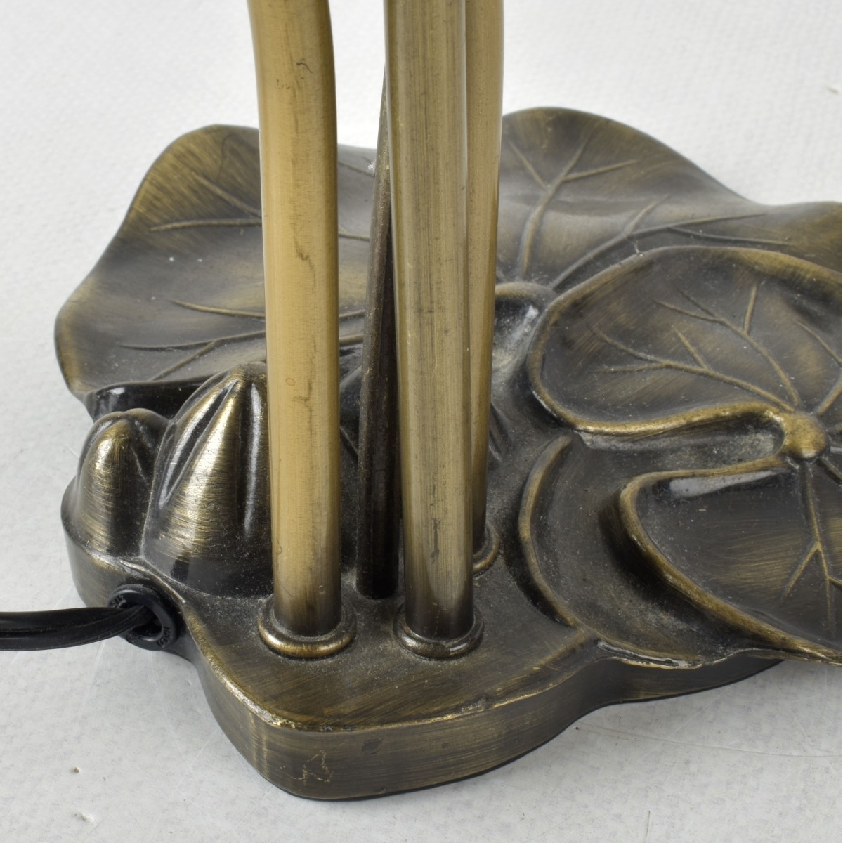 Tiffany Style Lily Pad Lamp