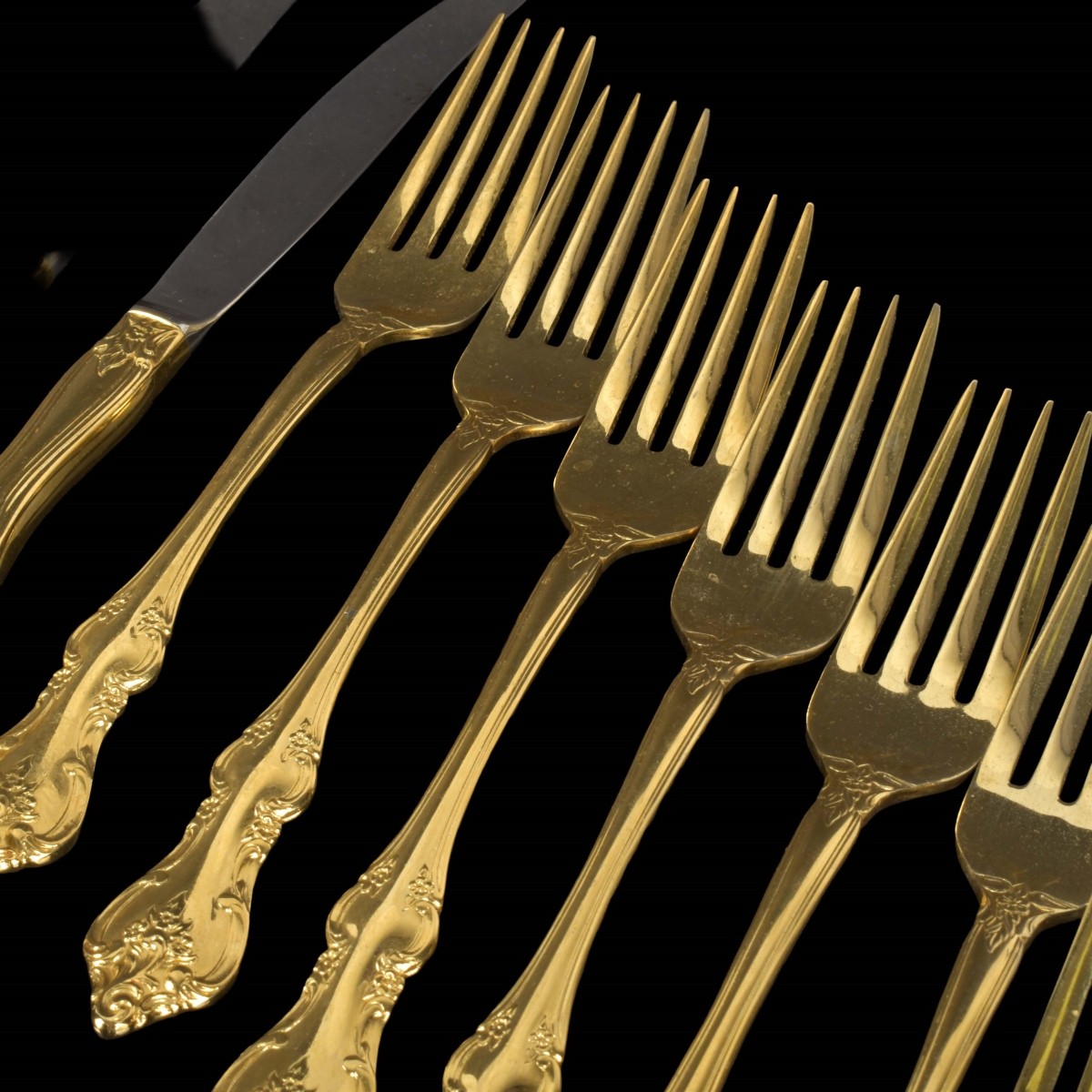Lot of Gold Plated Dinner Service