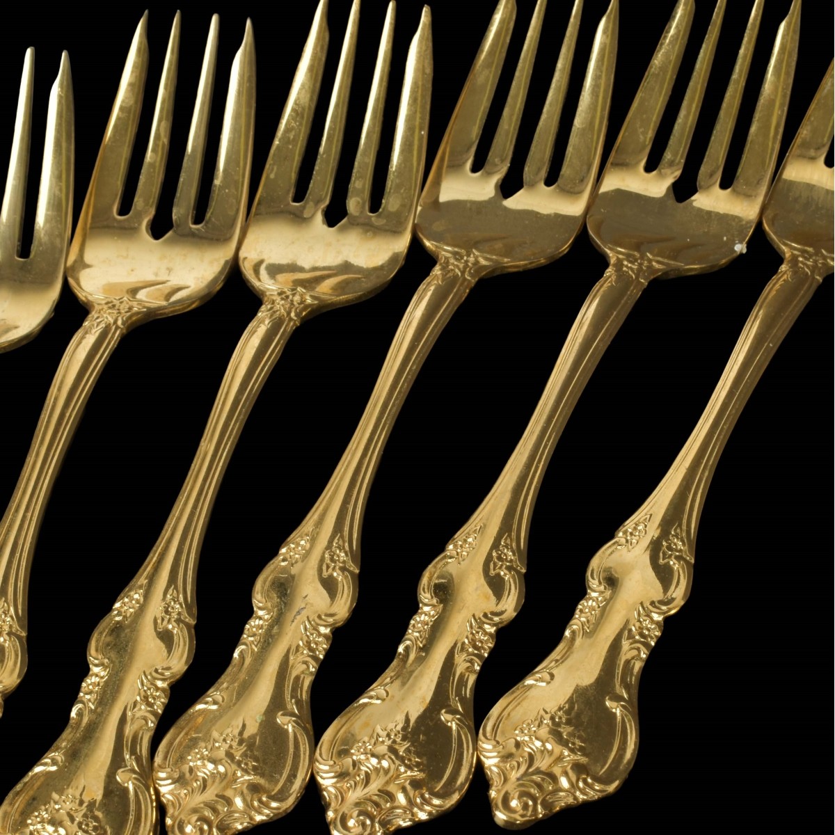 Lot of Gold Plated Dinner Service