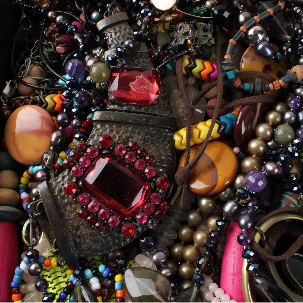 Tray Lot of Fashion Necklaces