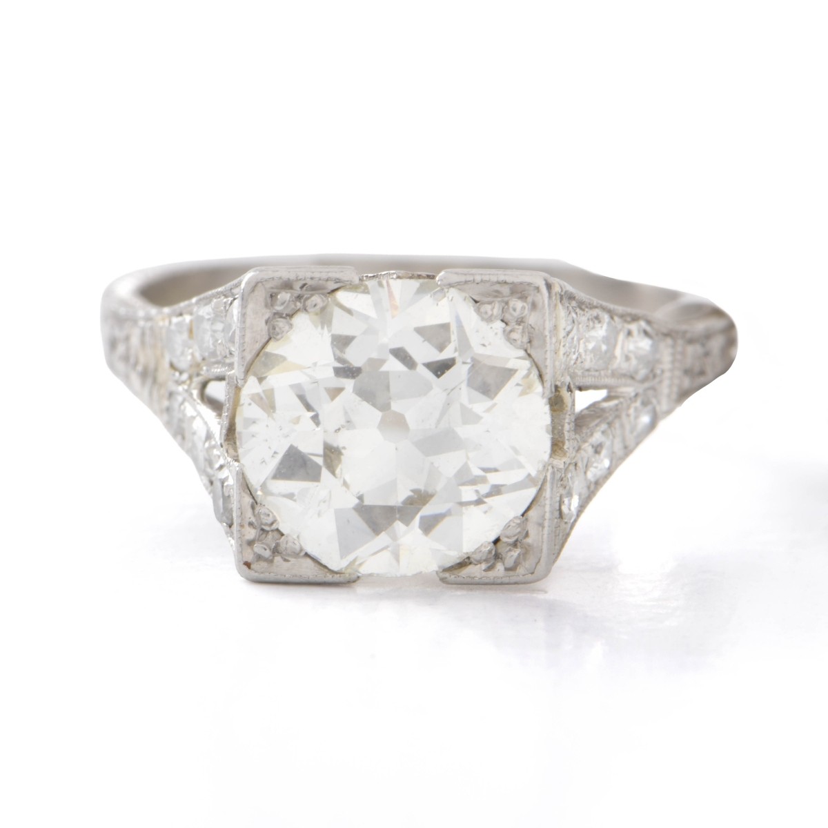 Art Deco Platinum and Diamond Ring