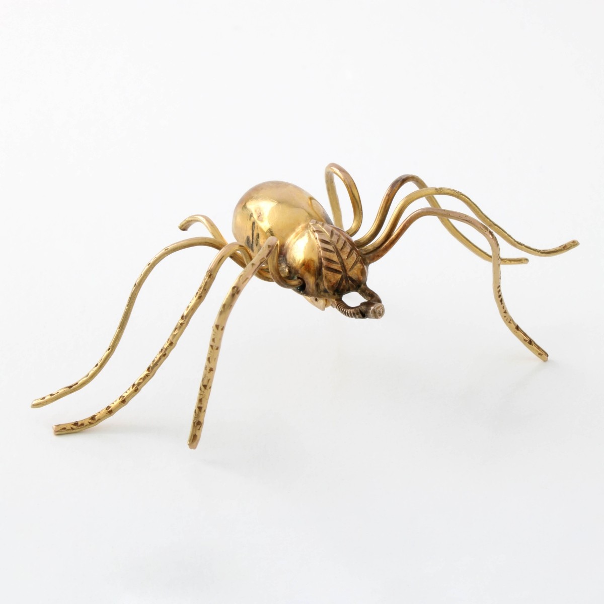 15K Fly Pendant / Pin