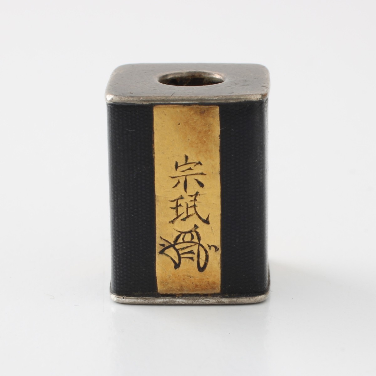 Japanese Meiji 22K Bead