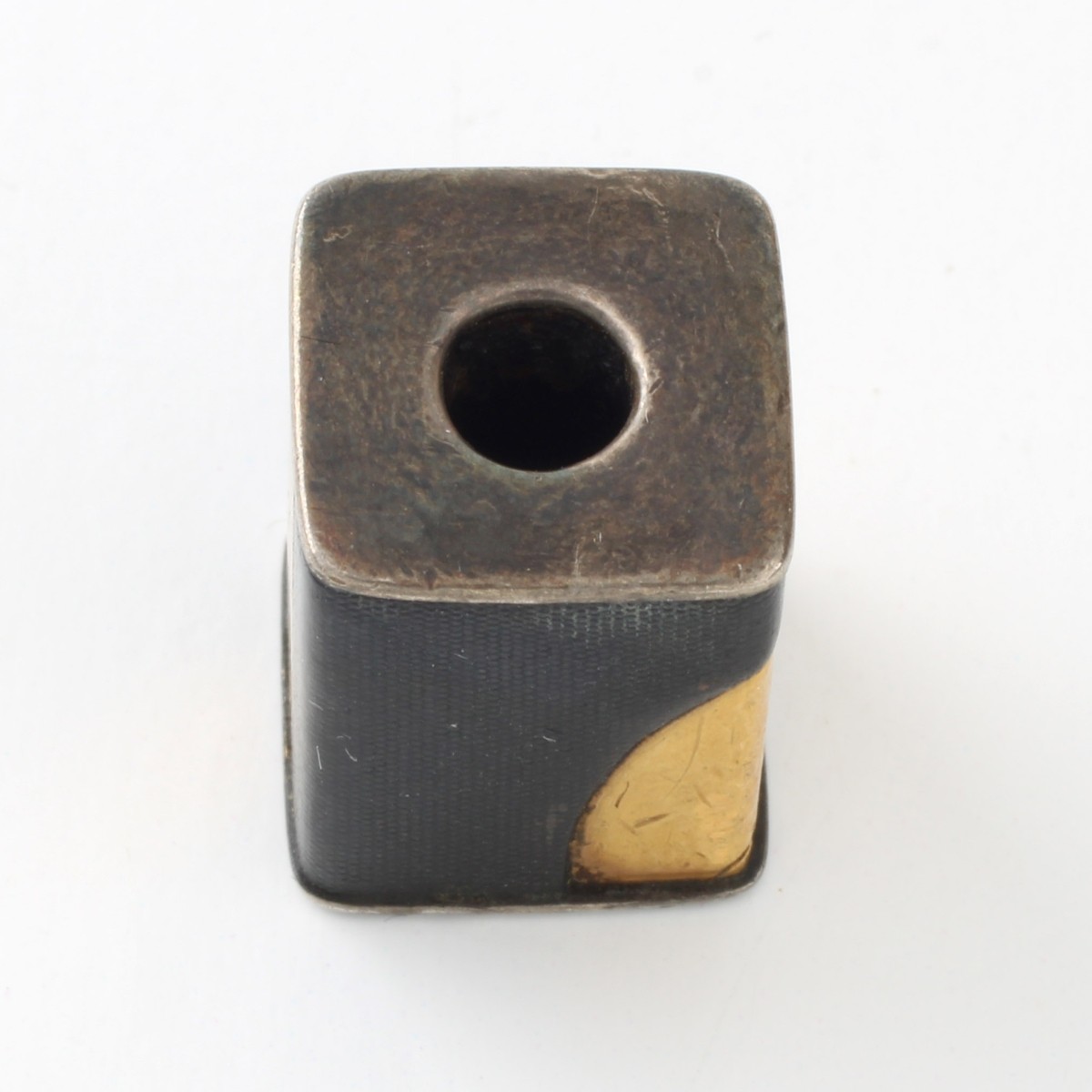 Japanese Meiji 22K Bead