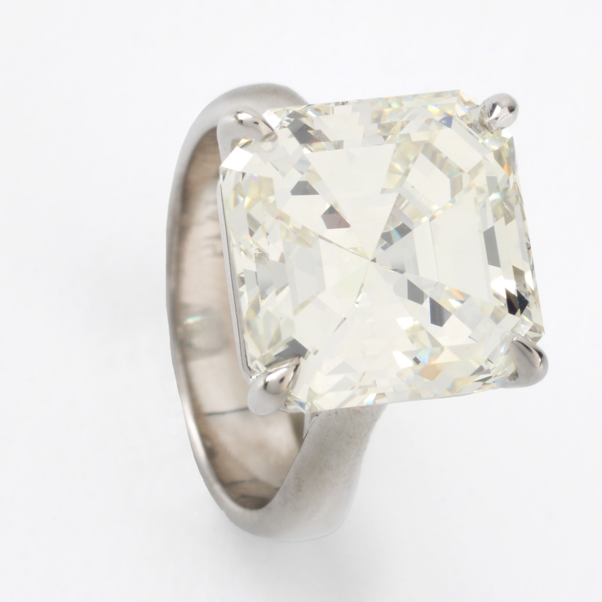 GIA 8.88ct Diamond and Platinum Ring