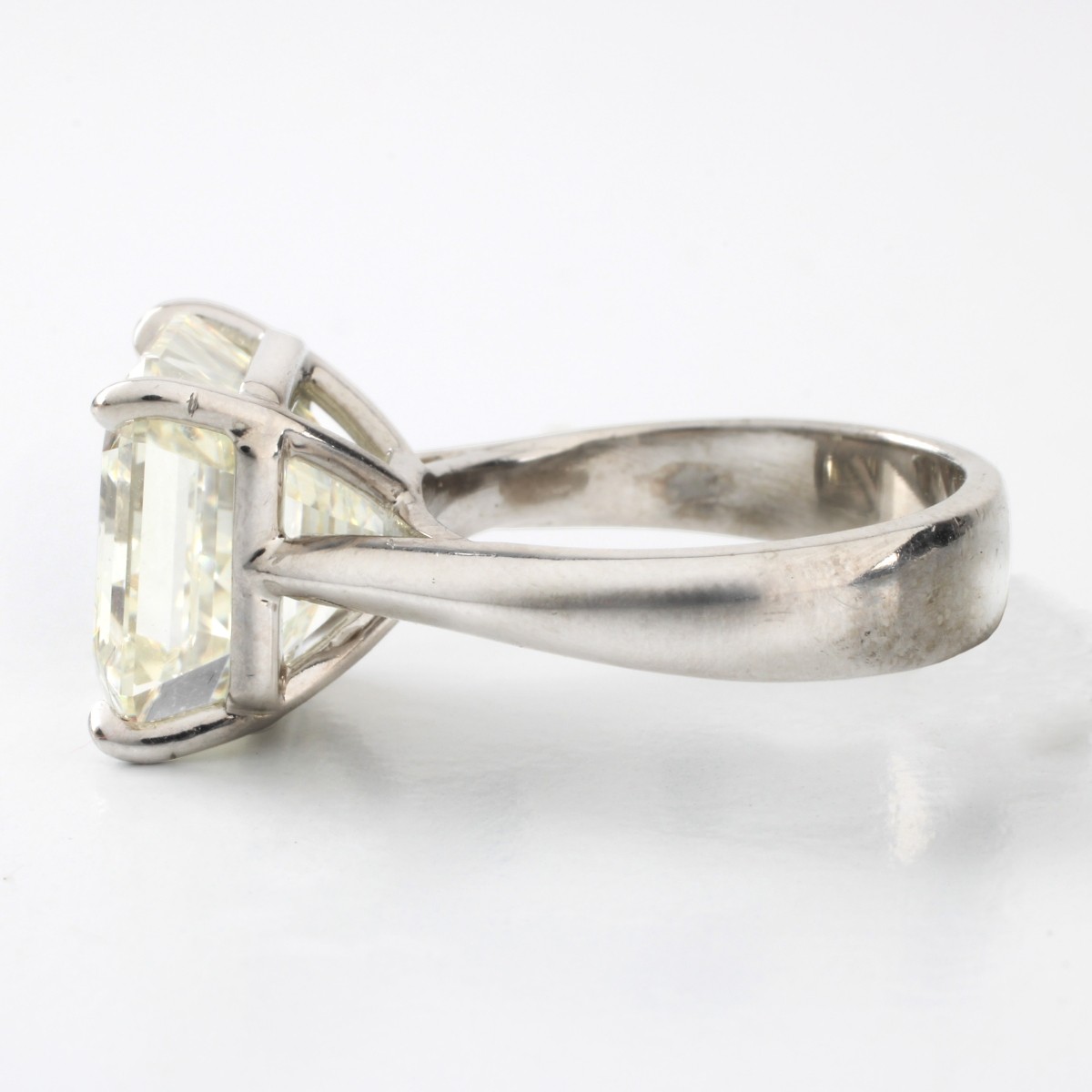GIA 8.88ct Diamond and Platinum Ring