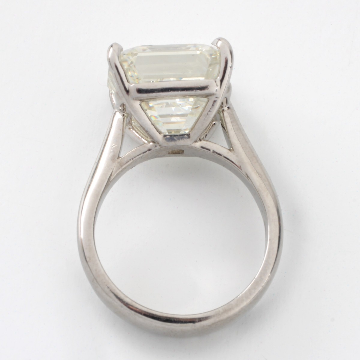 GIA 8.88ct Diamond and Platinum Ring
