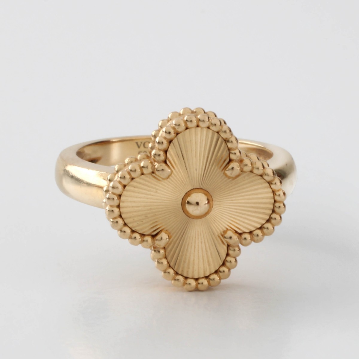 VCA 18K Alhambra Ring