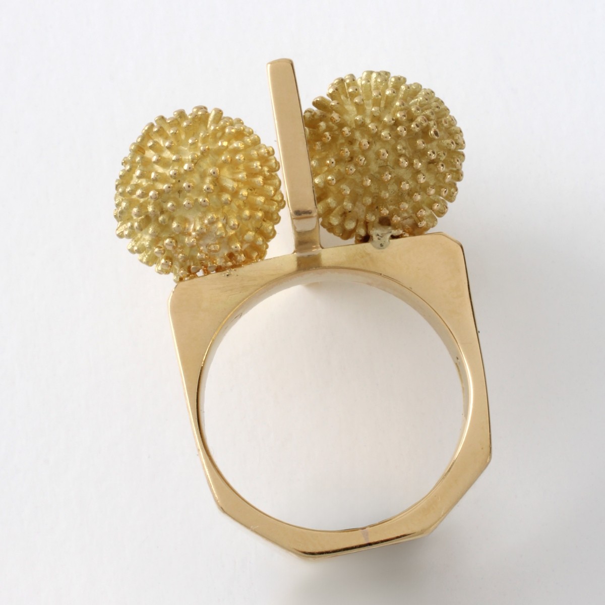 Roger Lucas / Cartier 18K Ring