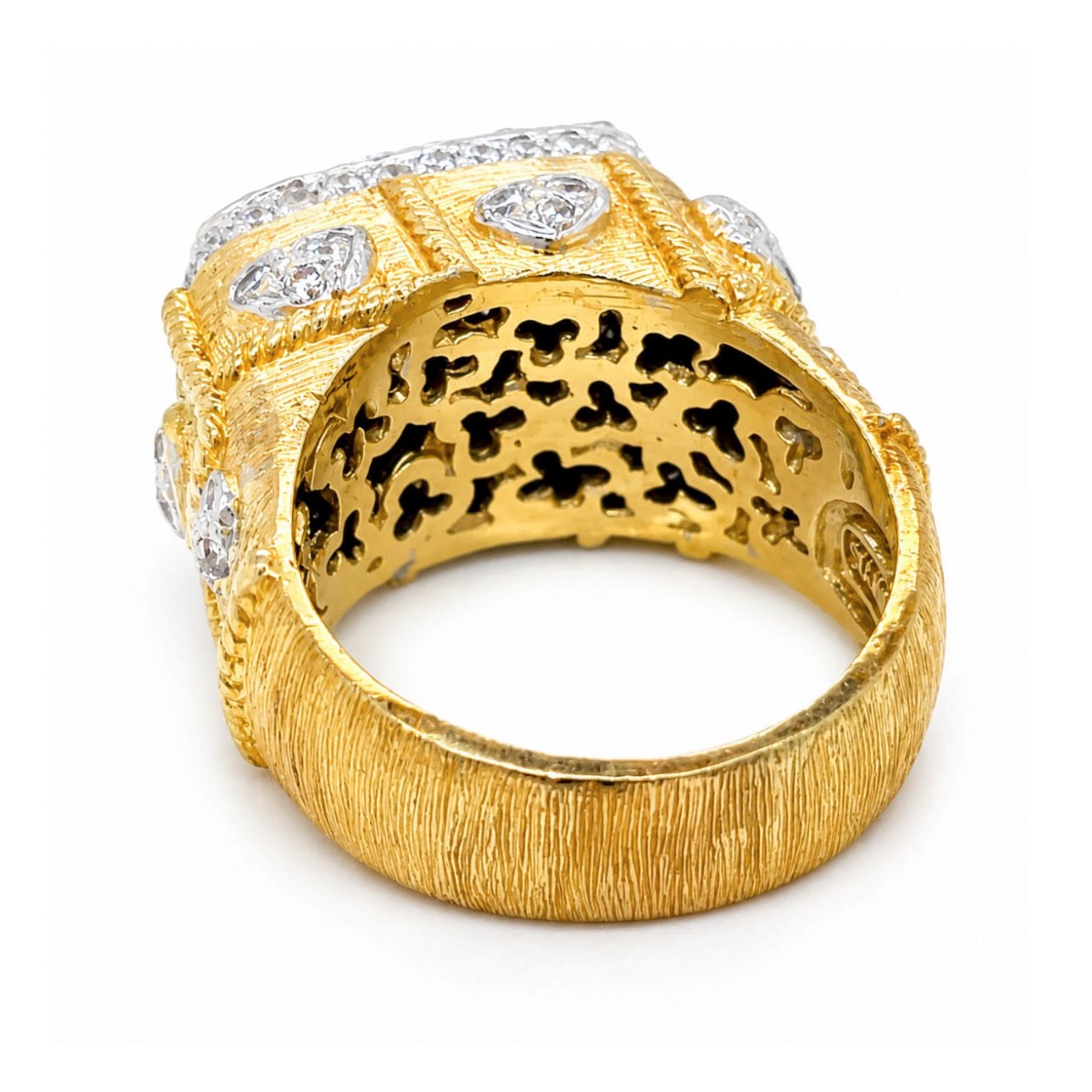 Diamond and 18K Ring