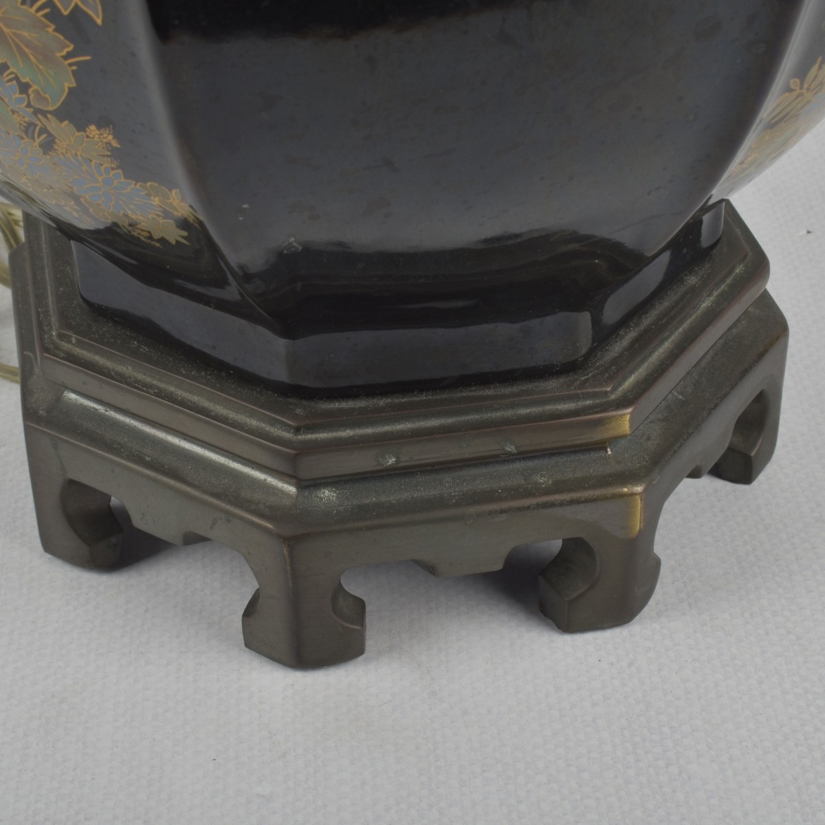Chinese Chinoiserie-style Lamp