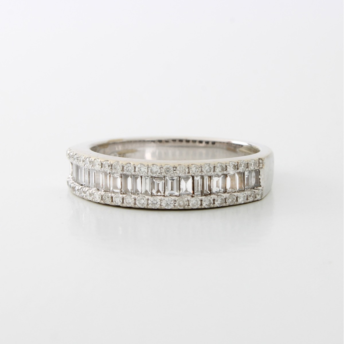 Diamond and 18K Ring