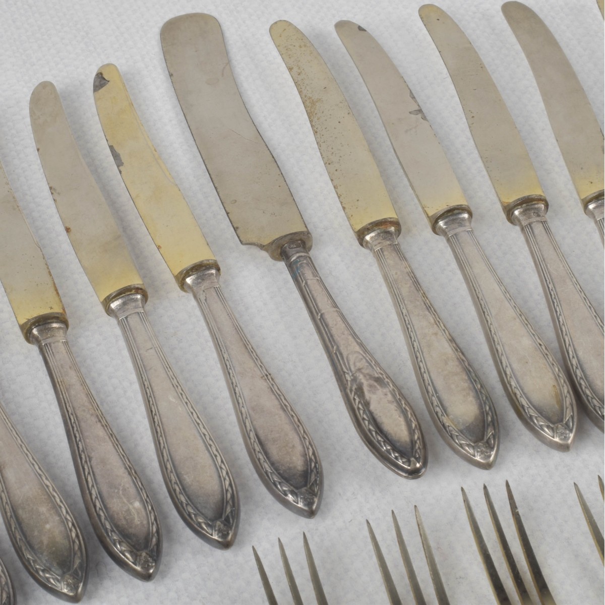 Lot of 800 Silver