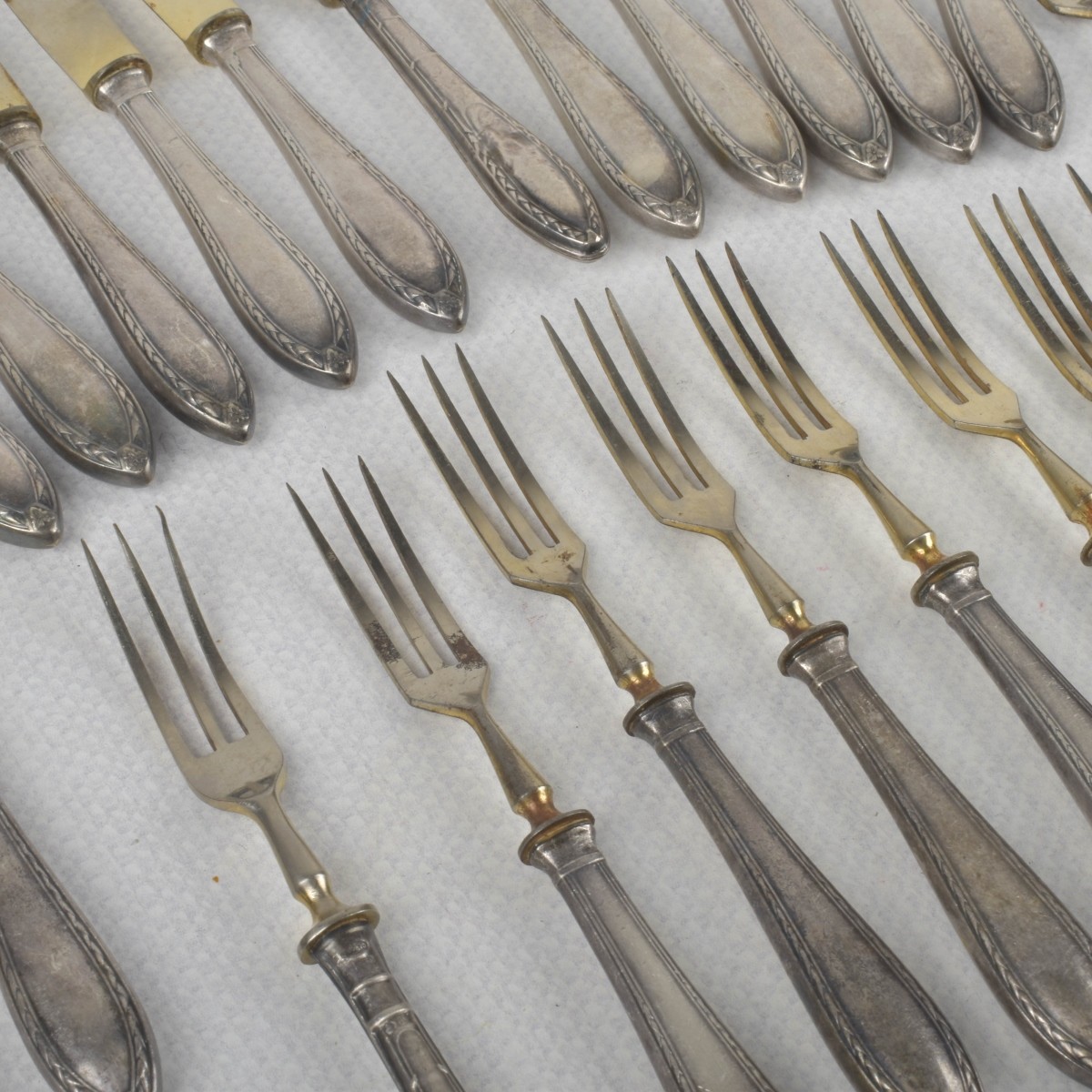 Lot of 800 Silver