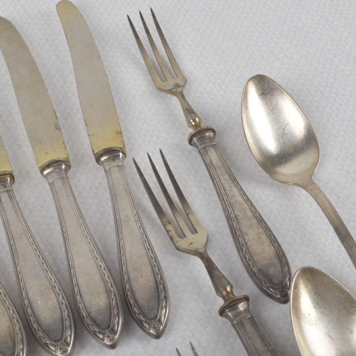 Lot of 800 Silver