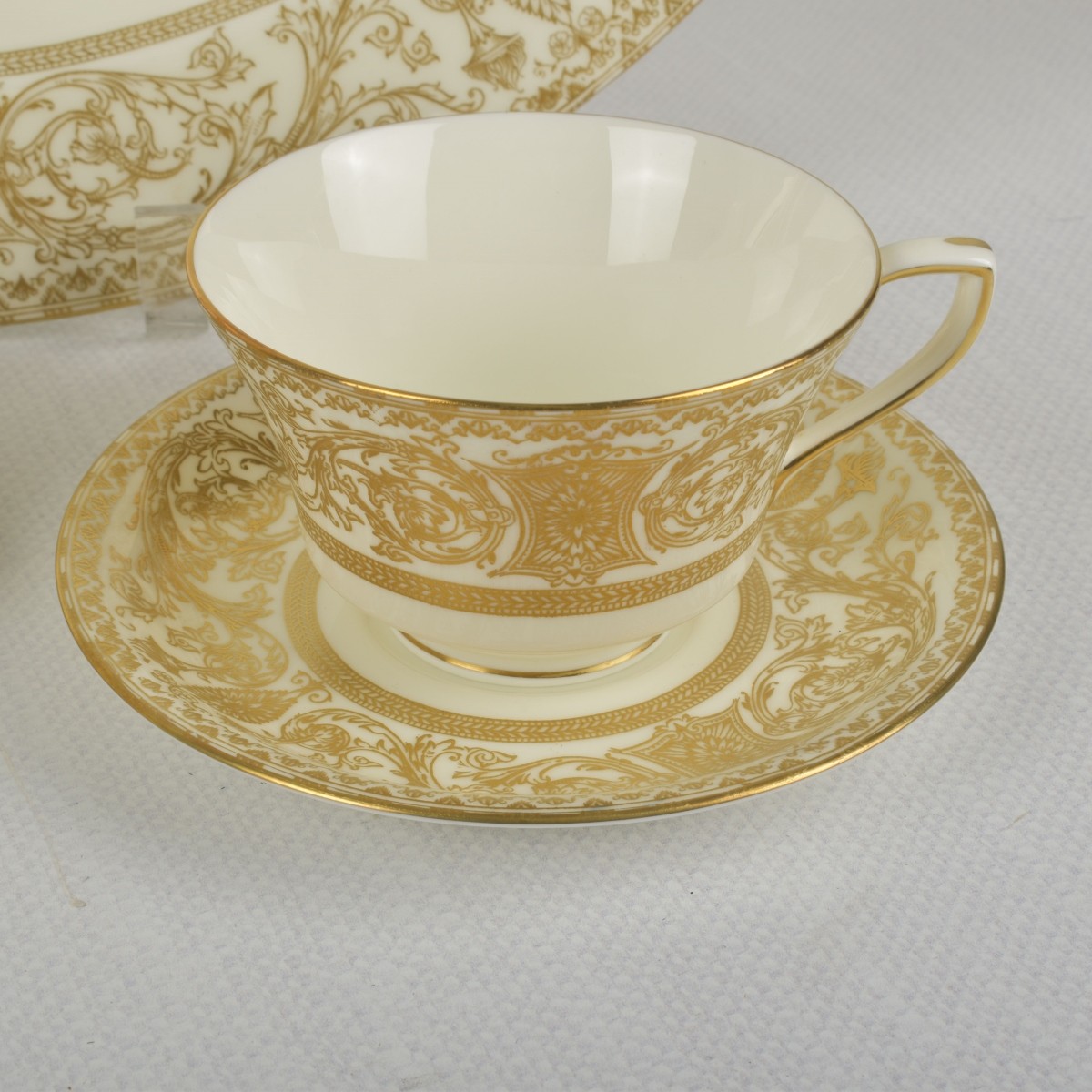 Royal Worcester "Embassy" Porcelain Dinner Service