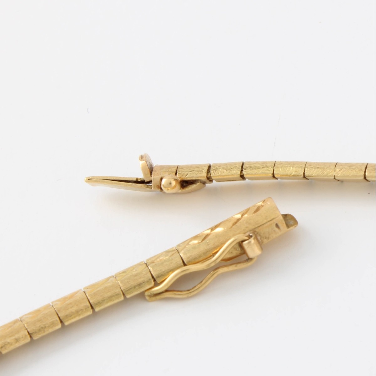 18K Omega Necklace