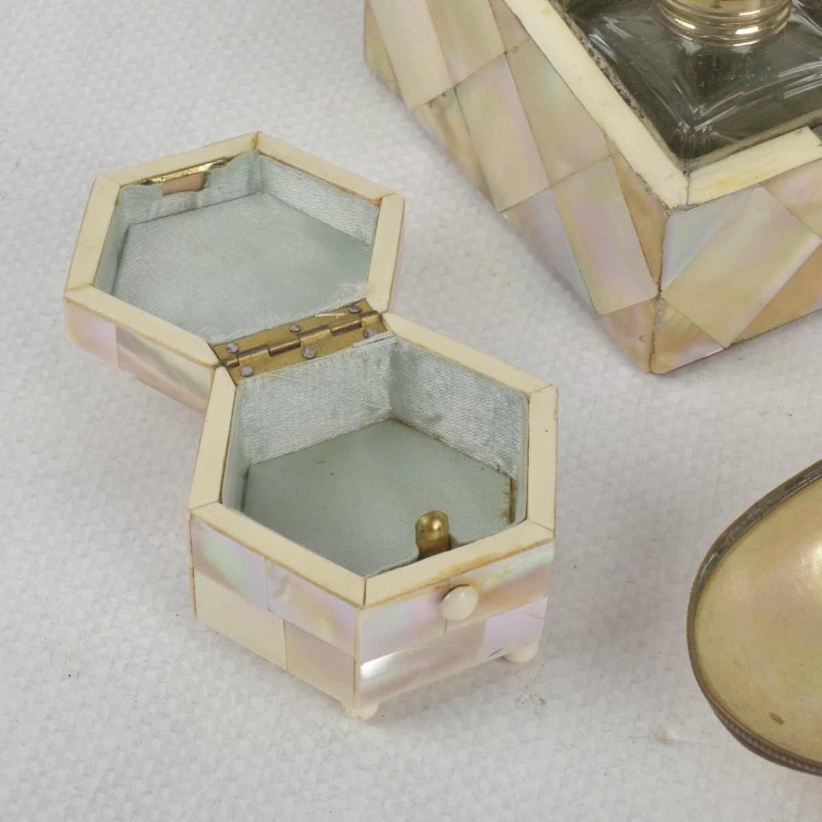 Mother of Pearl Pieces