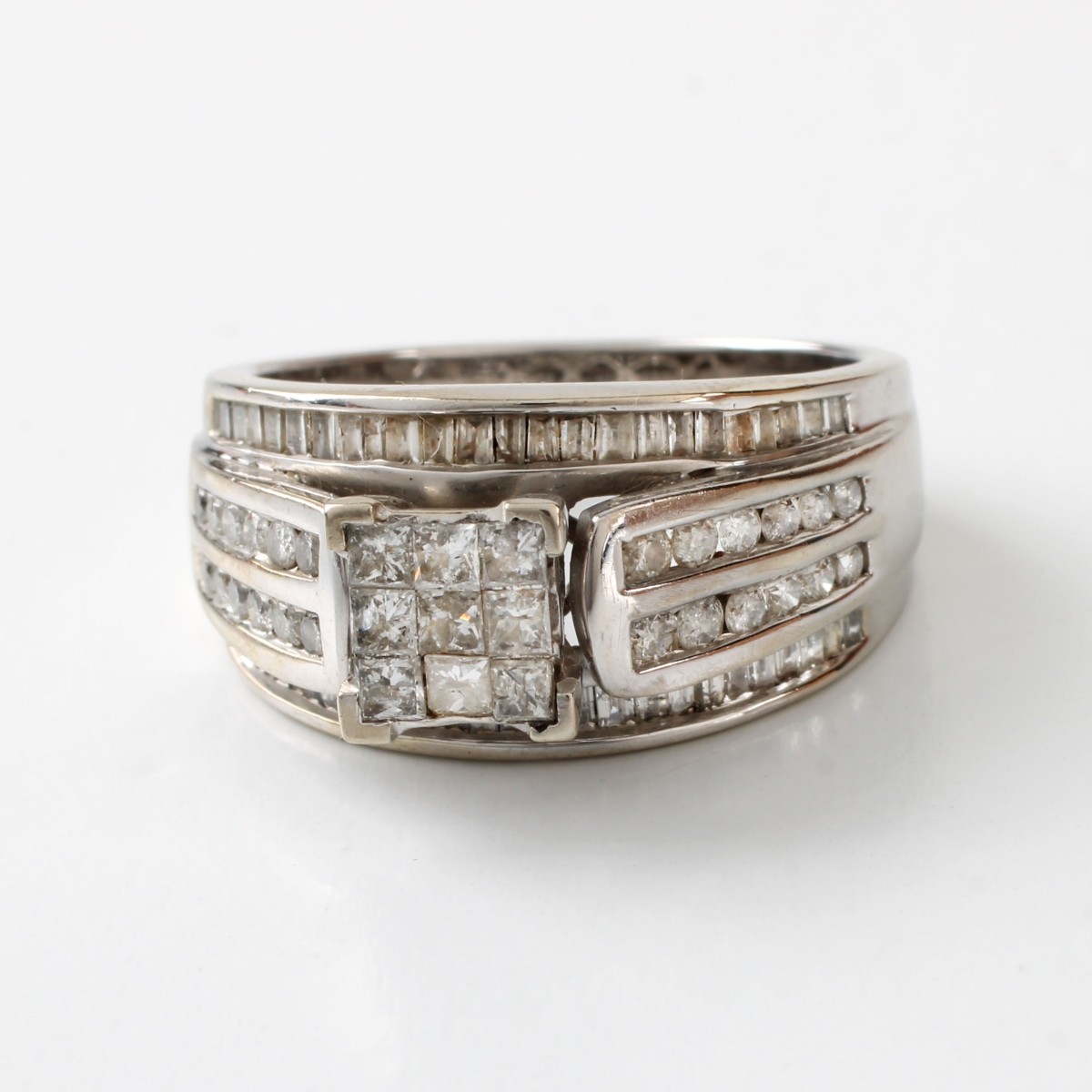 Diamond and 10K Ring