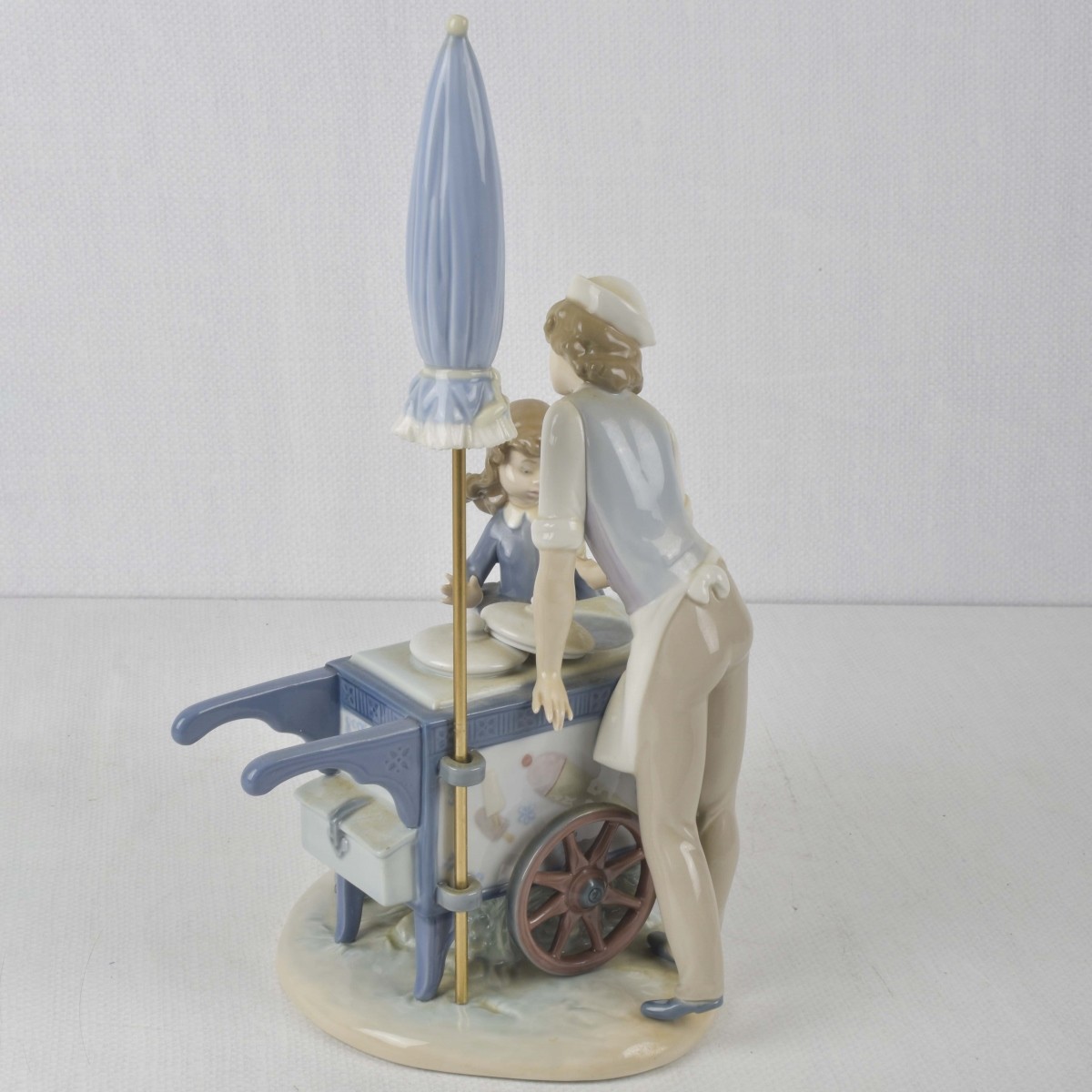 Lladro Spain "Ice Cream Vendor"