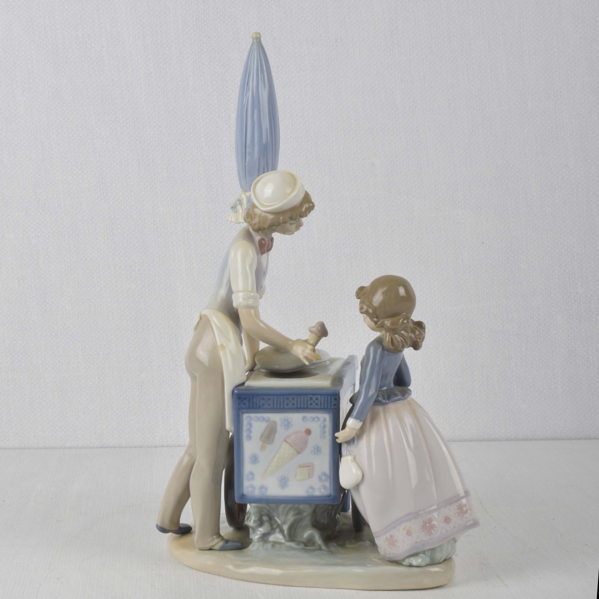 Lladro Spain "Ice Cream Vendor"