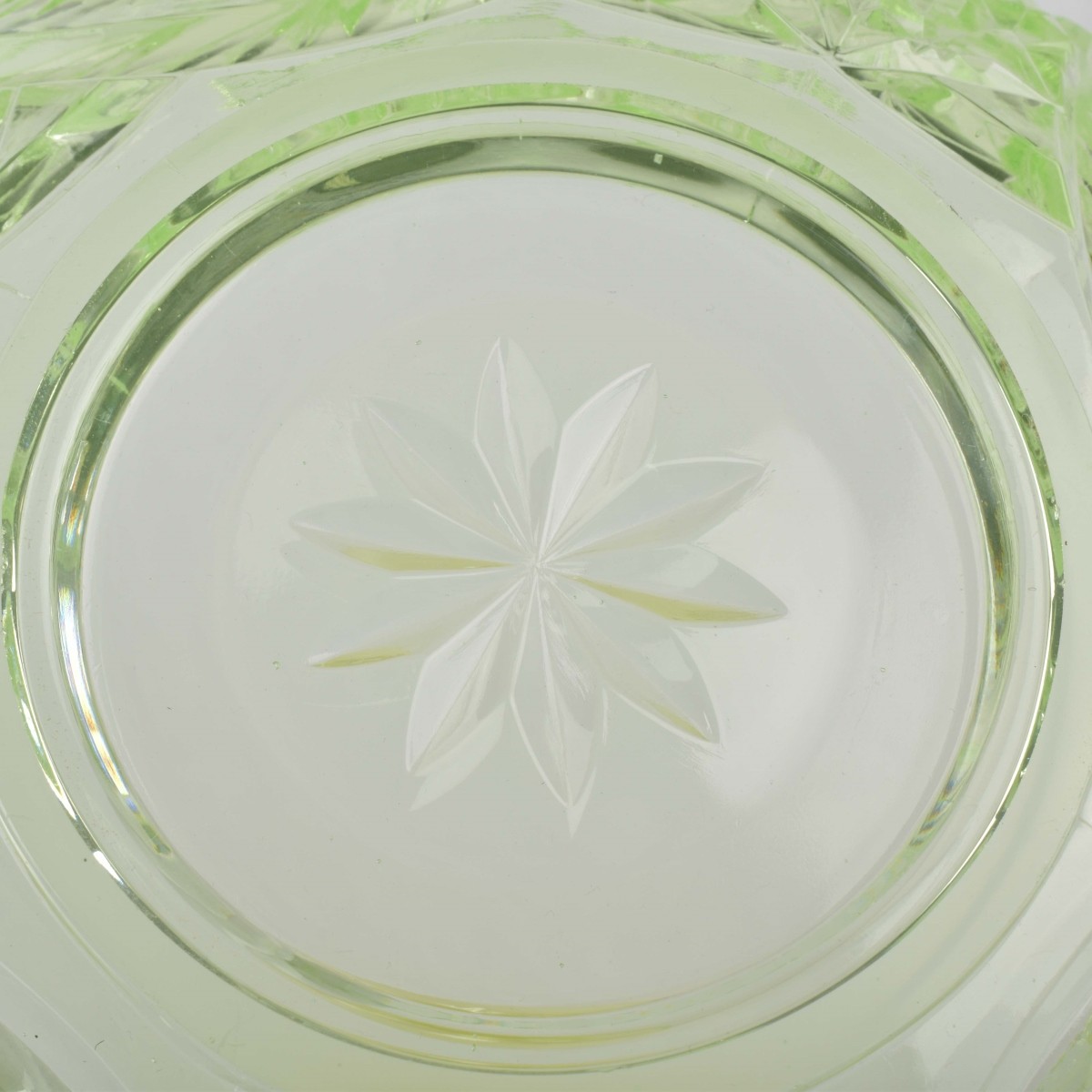 Vaseline Uranium Glass