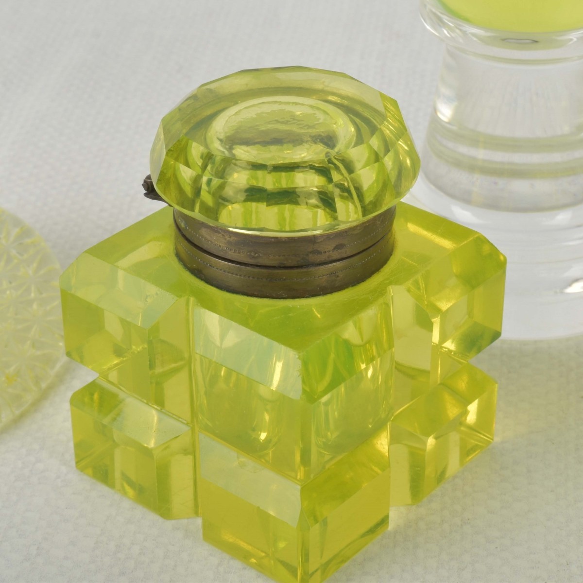 Vaseline Uranium Glass