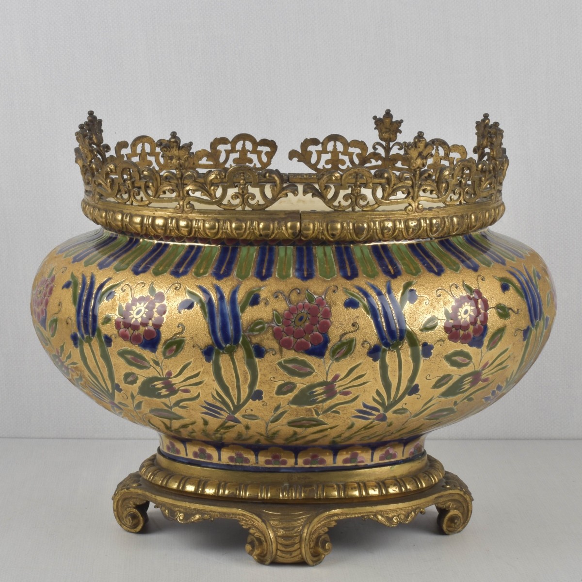 Chinoiserie-style Porcelain Jardiniere
