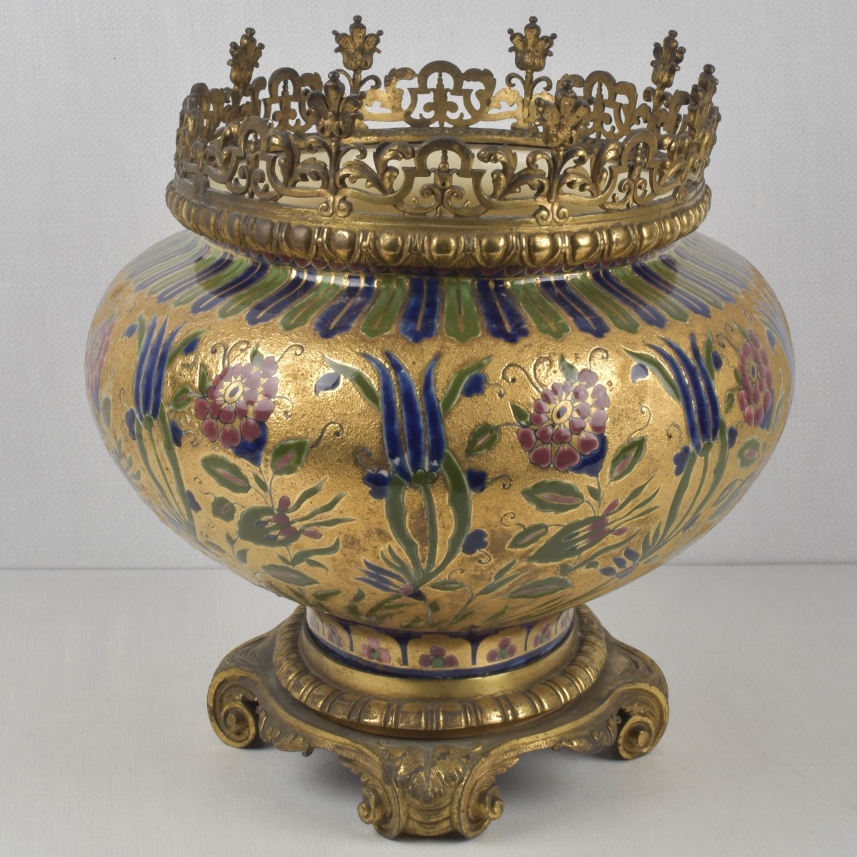 Chinoiserie-style Porcelain Jardiniere