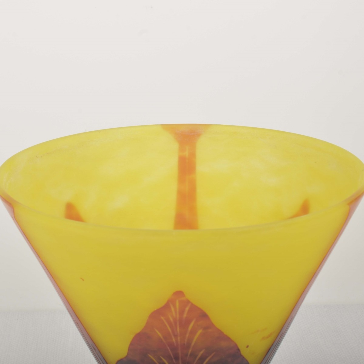 Schneider Le Verre Francais Vase