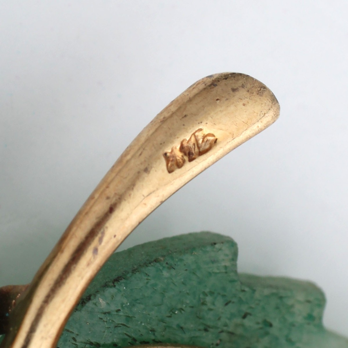 Aventurine and 14K Pin